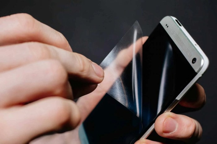 Tips memilih screen protector handphone yang anti sidik jari